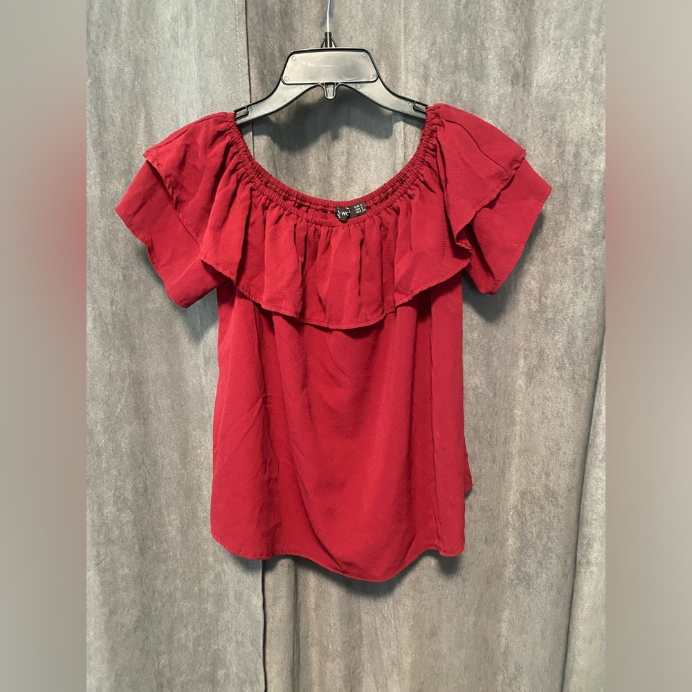 Off Shoulder Ruffled Flow Top | Small | EUC